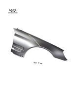 MERCEDES R230 SL-CLASS PASSENGER/RIGHT FRONT FENDER GRILL PALLADIUM SILV... - $679.13 CAD