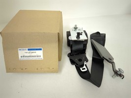 New OEM Ford RH Front Seat Belt Retractor 2005-2007 E150 E250 E350 Van b... - $117.57 CAD