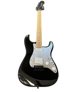 Squier Guitar - Electric Stratocaster 456329 - $5,635.56 MXN
