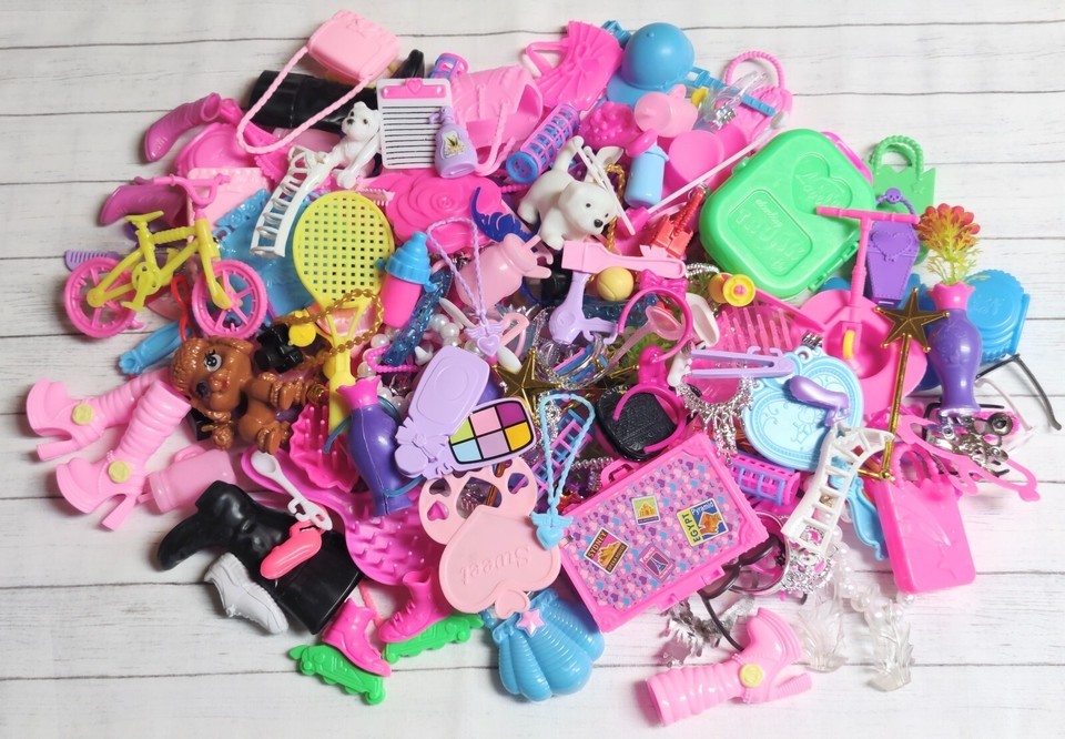 100pcs. Fashion Doll Accessories-purses, shoes, brushes, etc. + FREE Min... - $19.79