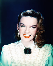 Judy Garland smiling color 8x10 Photo - £6.37 GBP