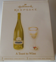 Hallmark Keepsake A Toast to Wine Ornament 2006 - £15.07 GBP