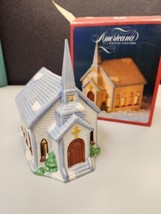 Vtg 1991 Americana Lighted Porcelain Collectible -St. Paul&#39;s Church Village - £18.81 GBP