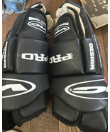 Mens 15&quot; Vic Gel Force Black White Hockey Gloves PRO Anatomic Design - £43.73 GBP