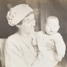 1904-1918 AZO RPPC Smiling Mother w/ Adorable Baby Real Photo Postcard - £7.41 GBP