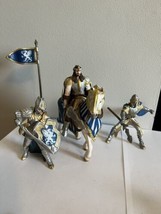 vtg 2012 Schleich 70119 horse King Knight figures Flag Lot Blue Gold Whi... - $24.70