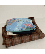 Remnant mixed fabric lot large pieces vintage sewing material - €17,00 EUR