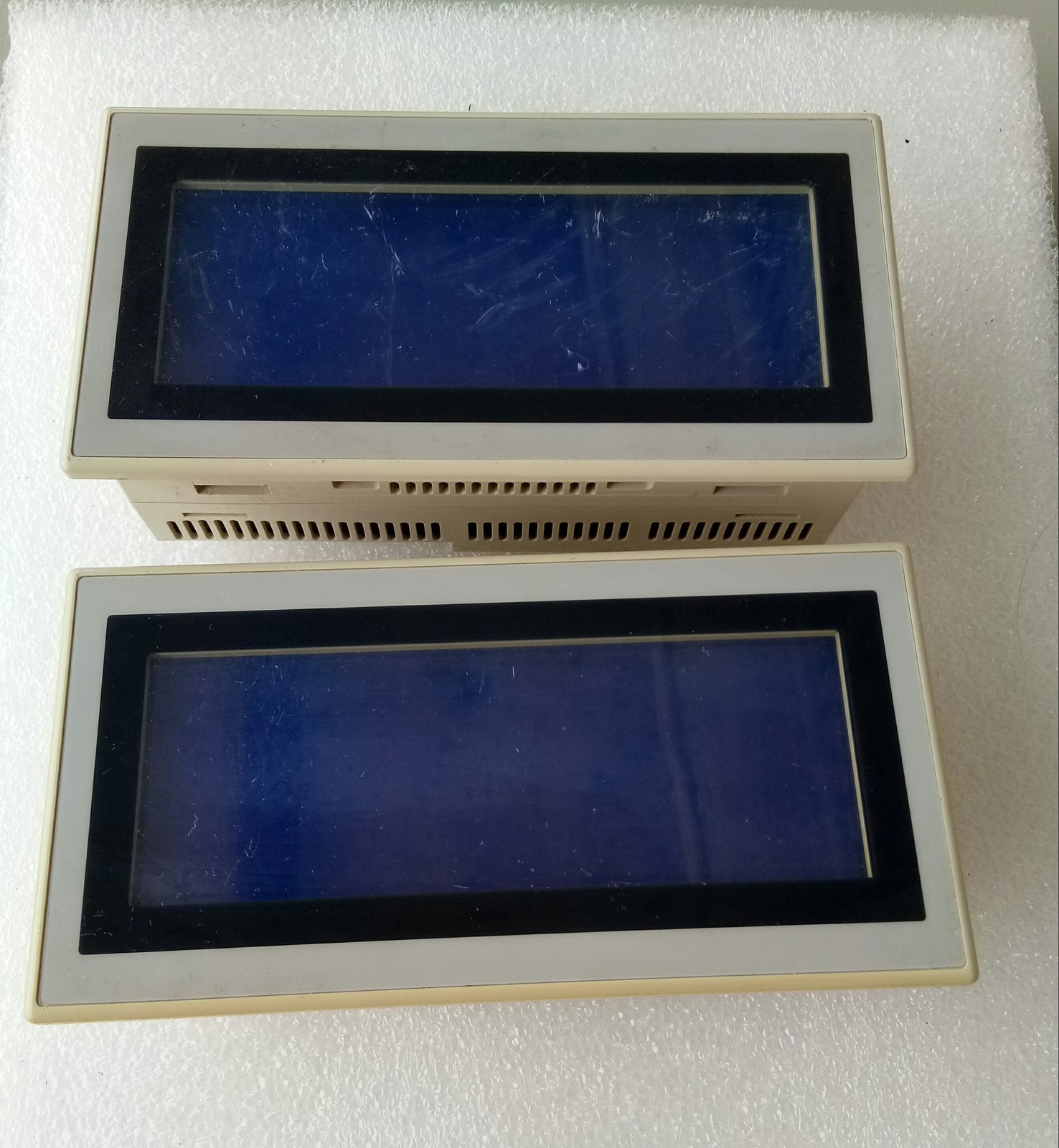 Mitsubishi F930GOT-BWD-C OPERATOR INTERFACE  4.4 INCH DISPLAY - $129.00