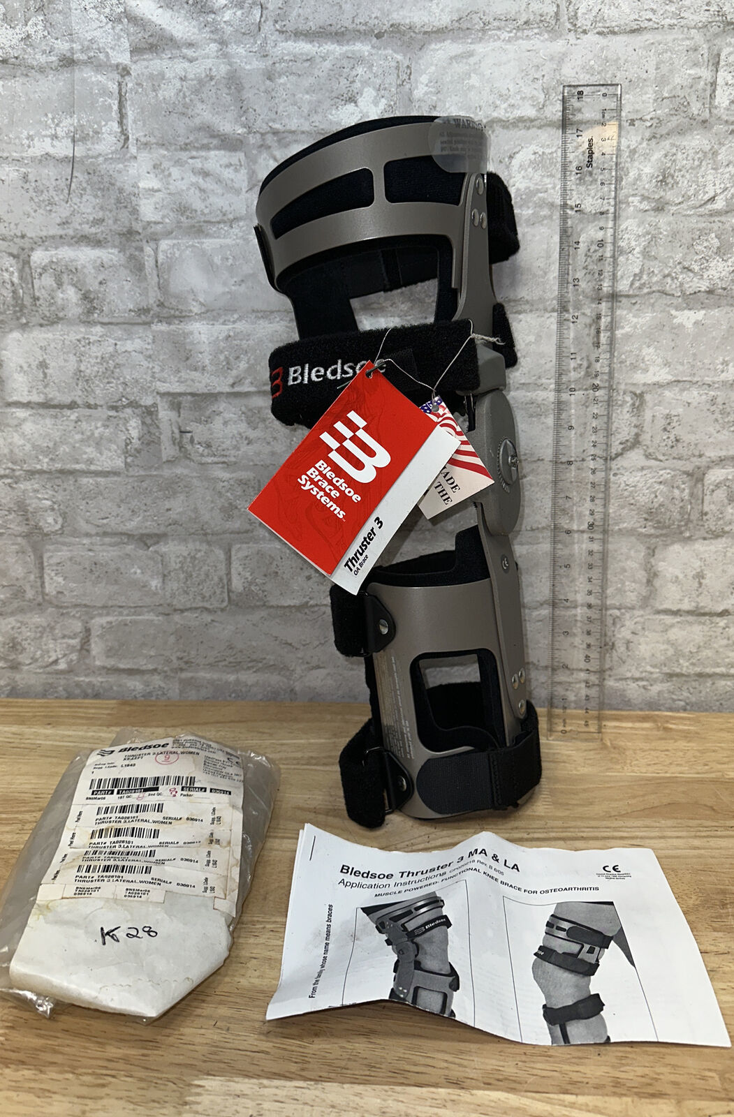 BLEDSOE THRUSTER 3 LATERAL SIZE XS LEFT KNEE BRACE NEW - $138.60