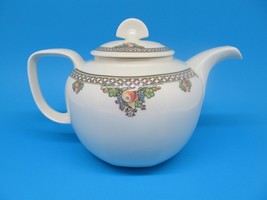 Wedgwood Pergola 5 Cup Tea Pot With Lid In Pristine Condition - $249.00