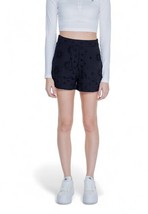 Only Women Short Black High-Waist Chic Fashion Sport 2025 Collection - $656.86 MXN