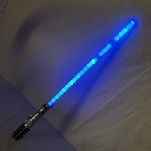 Star Wars Luke Skywalker Ultimate FX Blue Lightsaber 2010 C-2945A Lucasf... - £58.08 GBP