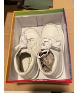 NEW Smart Step White Laced Shoes for Kids Size 6.5 *NEW* L1 - $41.01 CAD