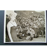 MARILYN MONROE: (ORIGINAL VINTAGE 1954 PRESS PHOTO) VISITING THE TROOPS IN KOREA - €2.109,79 EUR