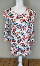 mimi + daphne NWT $29.99 women’s ruffle shoulder floral top Size M Ivory C10 - £9.24 GBP