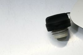 2005-2012 ACURA RL EXTERIOR FUEL GAS DOOR LID WITH GAS CAP P2528 image 5