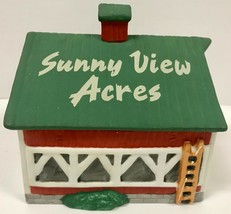 Figi&#39;s 2000 Sunny View Acres Red Barn Ceramic Candy Dish/Trinket Box Americana! - £11.72 GBP