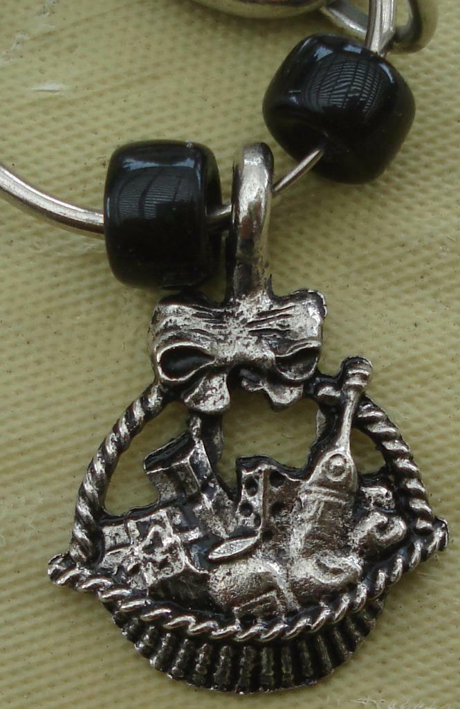 Very Cute Pewter Figural Wine Glass Charm - VGC - SUPER CUTE WINE BASKET... - $3.95
