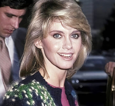 OLIVIA NEWTON JOHN 4x6 PHOTO - $2.55