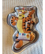 Vintage Wilton  1998 Disney Tigger  Cake Pan  w/ Tigger Waving 2105-3001 - $13.41 CAD