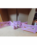 Fisher-Price Loving Family Dollhouse Lot of 8 Pieces Horse Stable Fence ... - $149.24 MXN