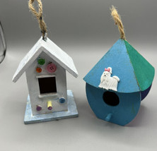 Birdhouse Hummingbirds Wrens Wood Hand Painted Multicolored Decals Polyg... - $8.56