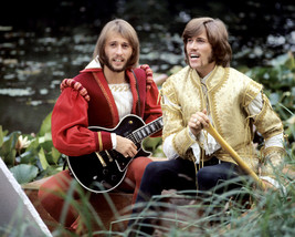 The Bee Gees vintage early 1970&#39;s fashion Barry Maurice Gibb 16x20 Canvas Giclee - £55.94 GBP