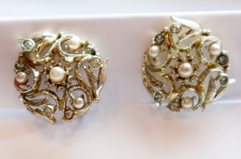Vintage 1960s Signed SAC Sarah Coventry Clip On Earrings Gold Tone Faux Pearls - £11.86 GBP