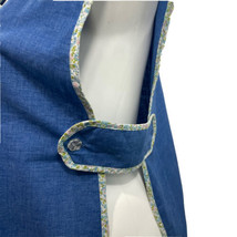 Vintage Smock Blue Chambray Floral Edging Side Buttons 4 Pocket Front Ar... - $29.00