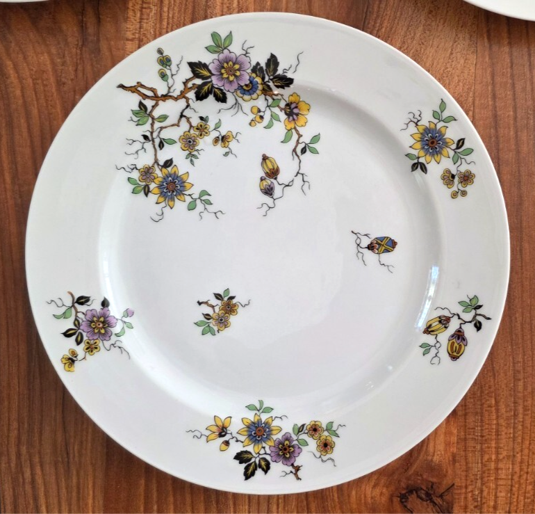 FIVE Vintage LIMOGES Theodore Haviland DINNER PLATES 9.75&quot; FLORAL PATTERN - £59.16 GBP