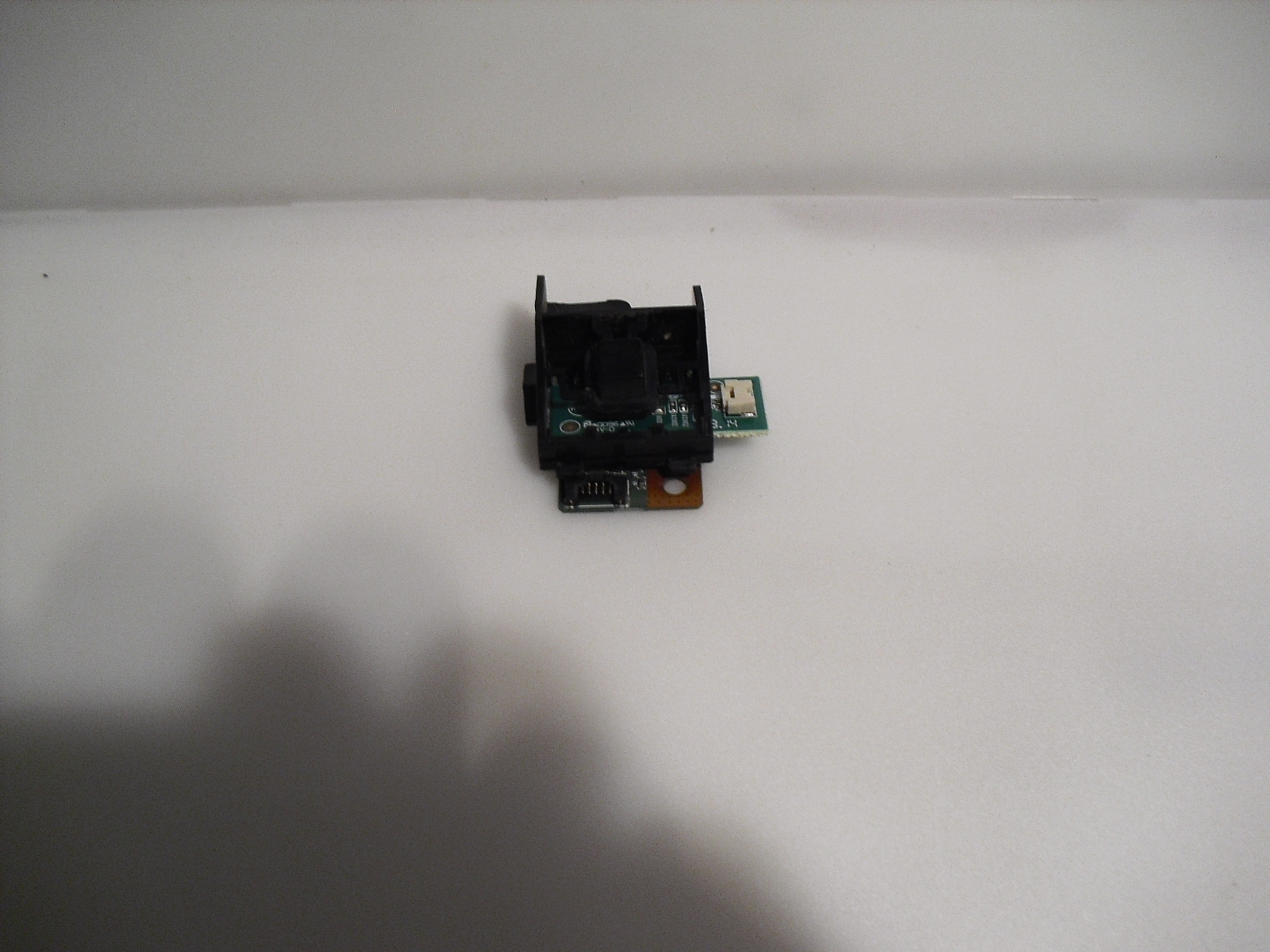 power  button  and  ir  sensor  for  vizio  m502i-b1 - $4.99