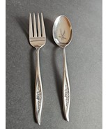 Vintage 1962 Reed &amp; Barton One Rose Stainless Serving Spoon and Fork 2 p... - €24,93 EUR