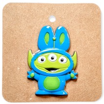 Toy Story Disney Lapel Pin: Alien Remix Bunny - £15.90 GBP