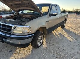 Driver Lower Control Arm Front Thru 10/16/01 Fits 97-02 EXPEDITION 10476... - $58.83