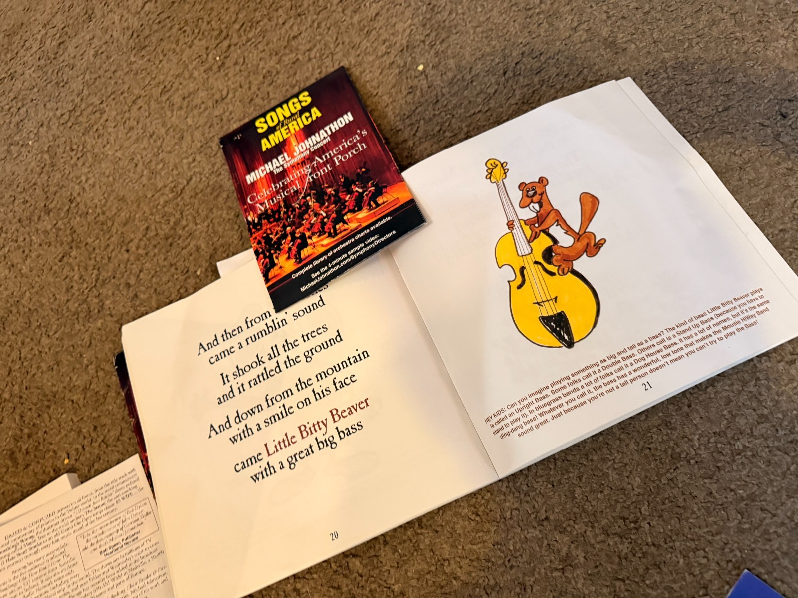RARE Michael Johnathon Children's Book Mousie HiWAY Banjo Mouse Folksinger w/ CD Item image 2