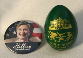 2 CLINTON = WHITE HOUSE EASTER EGG 1999 Signed BILL &amp; HILLARY PRESIDENT PIN - £16.10 GBP