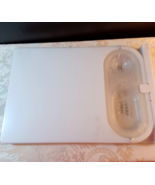 NEW Pampered Chef Cut &amp; Measure Cutting Board #1028 &amp; 3 Measuring Cup In... - $18.81