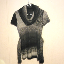 Deb Short Sleeve Knit Sweater Belt Cowl Neck sz M Black &amp; Gray - £14.40 GBP