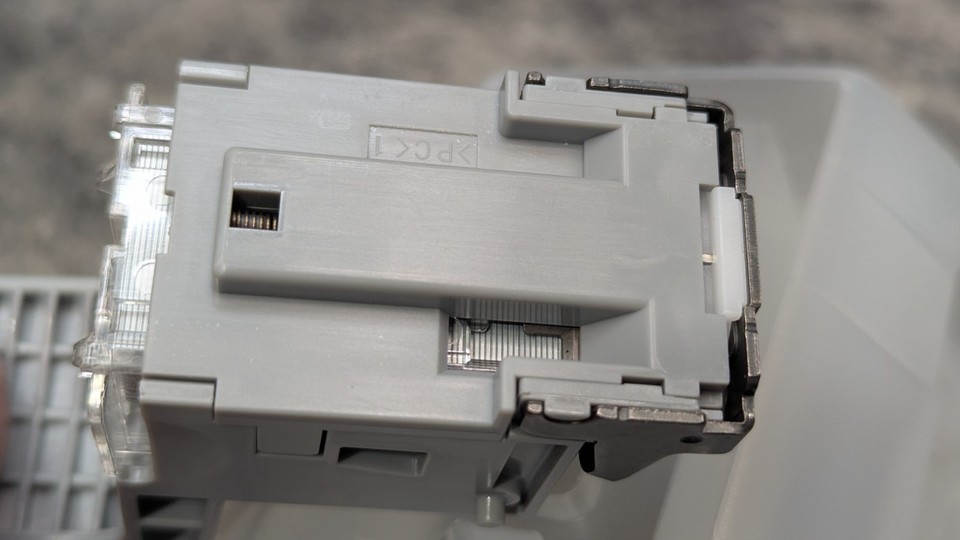 New Genuine Ricoh Type W Staple Cartridge w/ Holder (2,000 staples) 416710 Item image 11