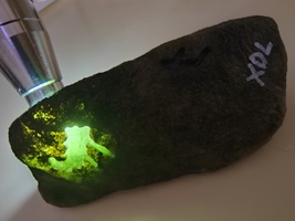 Icy Ice Light Green 100% Burma Jadeite Jade Rough Stone # 3050 carat / 610g - £3,524.12 GBP