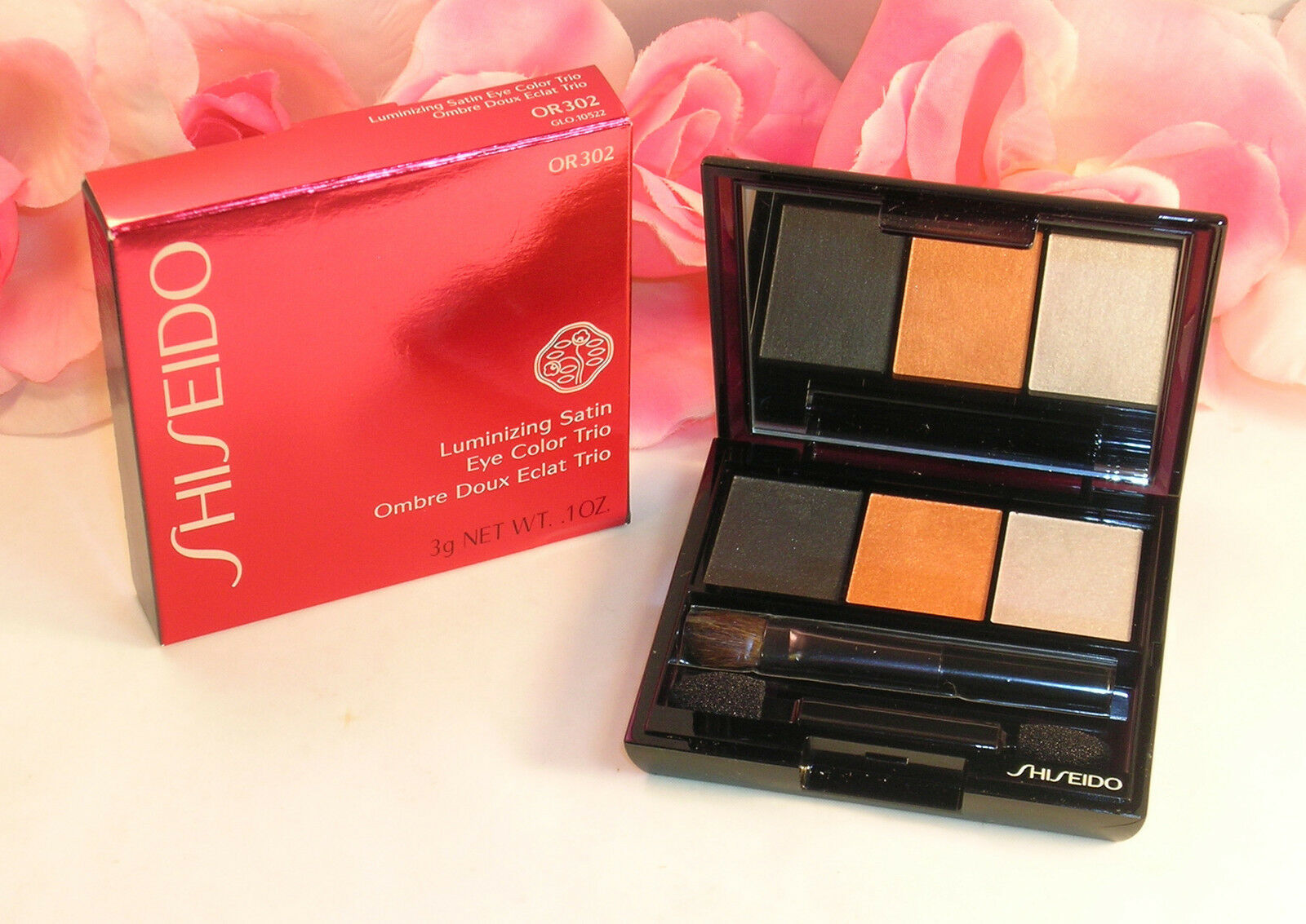 New Shiseido Luminizing Satin Eye Color Trio OR302 .1oz 3g Grey Orange Highlight - $19.54