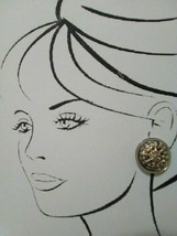 Vintage Goldtone Clip Button Earrings Filigree Over Green Translucent Center - £11.46 GBP