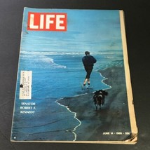 VTG Life Magazine June 14 1968 - Senator Robert F. Kennedy Photographed at Beach - £10.58 GBP