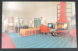 1971 Hawaiian Royal Suite Pocmont Resort Motel Bushkill PA Postcard Pennsylvania - £7.54 GBP