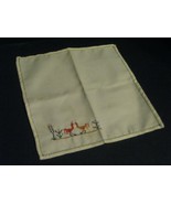Vintage Hand Embroidered Cloth Napkin Red Orange Chickens 7.5&quot; x 8&quot; Sout... - €8,53 EUR