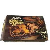 VTG PYREX Baker In a Basket 3 Qt Utility Dish Box w/ Woven Basket 2330 EUC - $28.79