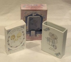 Vintage 1990 Precious Moments Porcelain Wedding Bible Holder W/Bible And Psalms - £22.32 GBP