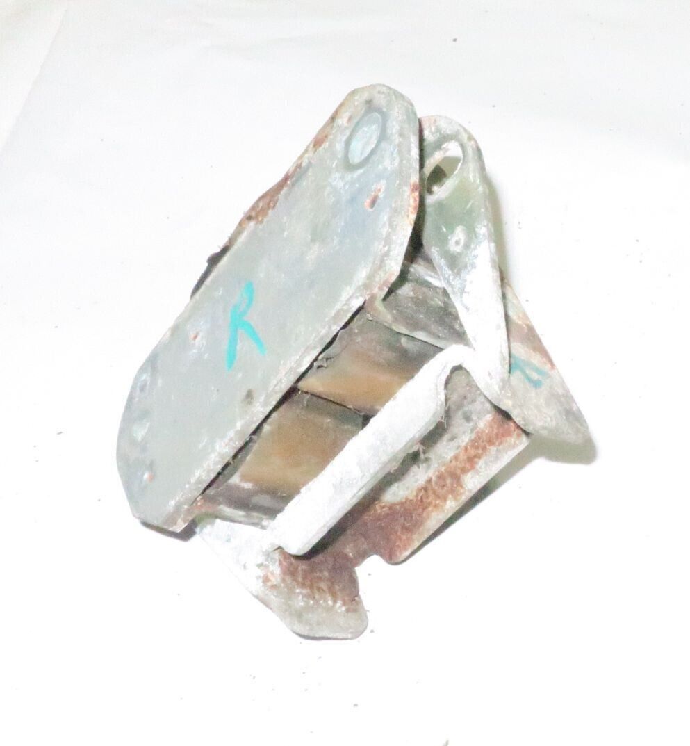 1982 Delorean DMC 12 OEM Right Rear Transmission Mount - $54.95
