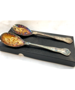 Vintage Viners Cased Silverplate Repoussé Berry Salad Servers in Kings P... - €16,37 EUR