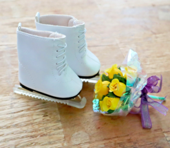 American Girl Doll Skating Gear Ice Skate Bouquet Skate Guards Figure Skating - £15.54 GBP